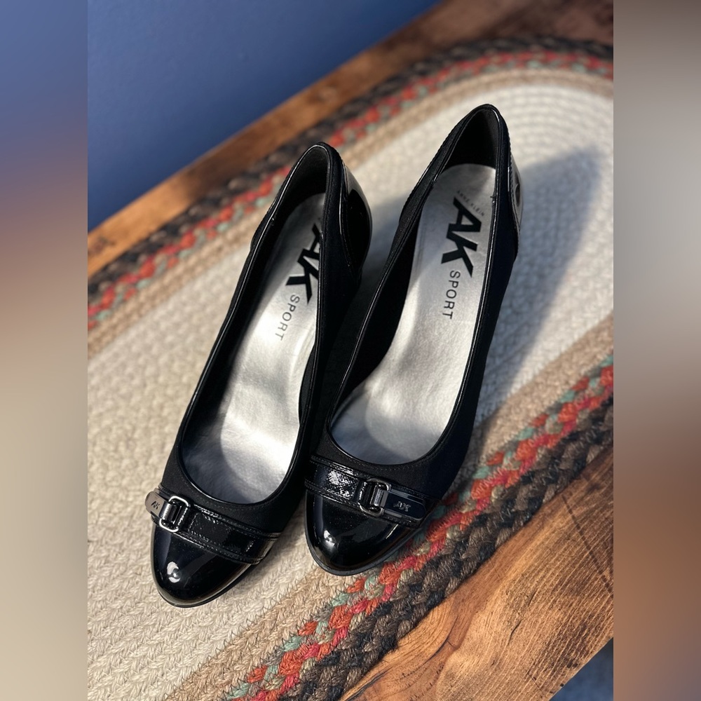 AK Anne Klein wedge dress shoes